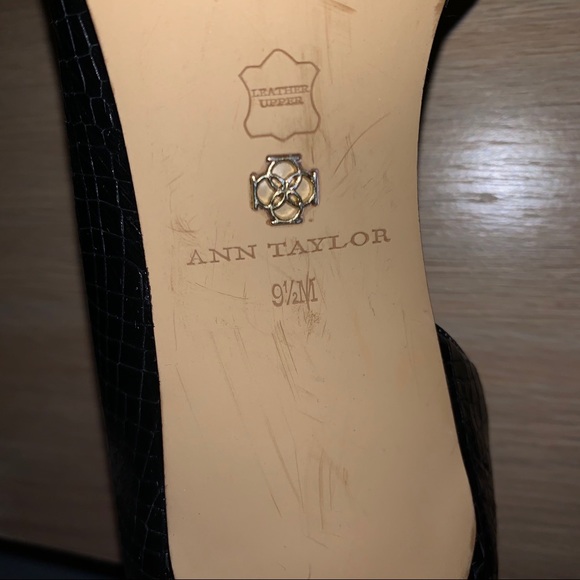 Black D’Orsay Pump - Picture 7 of 7